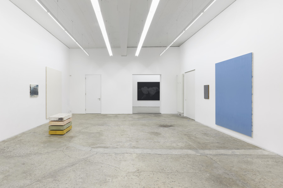 Exhibition view, Günther Wizemann, Oil Colour for Artists, Galerie Mark Müller, 2024. Copyrigh: the photographer Conradin Frei, the artist Günther Wizemann and the gallery.
