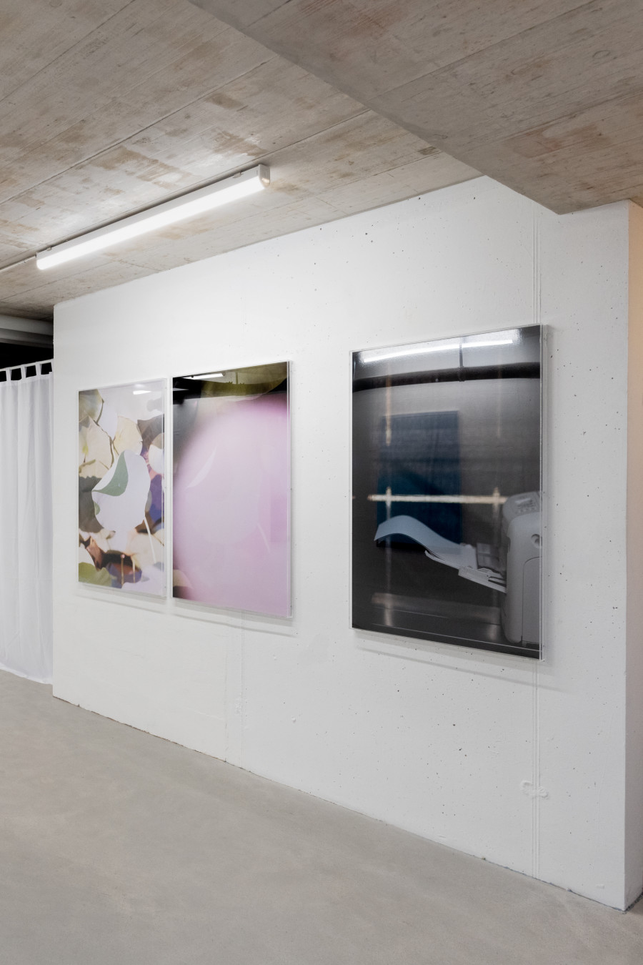 Sebastian Stadler: A close up of a car, I think, Exhibition view, 2023, Galerie Heinzer Reszler.
