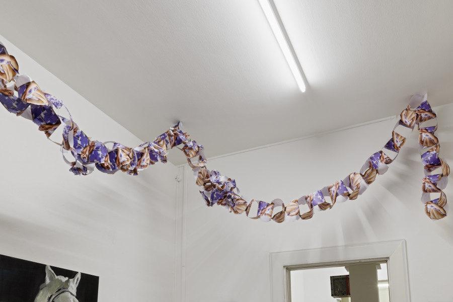 Exhibition view, Kühe und Pferde, Galerie Oskar Weiss, Zürich, 2025-2026. Photo credit: Gina Folly