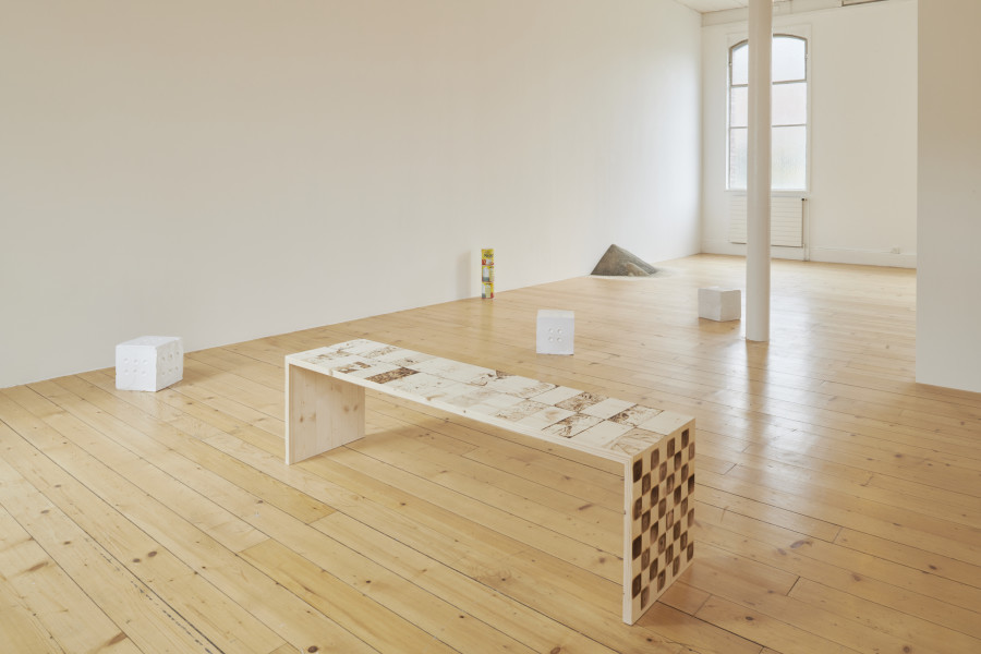 18. Exhibition view, Monika Emmanuelle Kazi, La cour des grands, 2022, Kunsthalle Friart Fribourg. Photo : Guillaume Python. Courtesy Kunsthalle Friart Fribourg