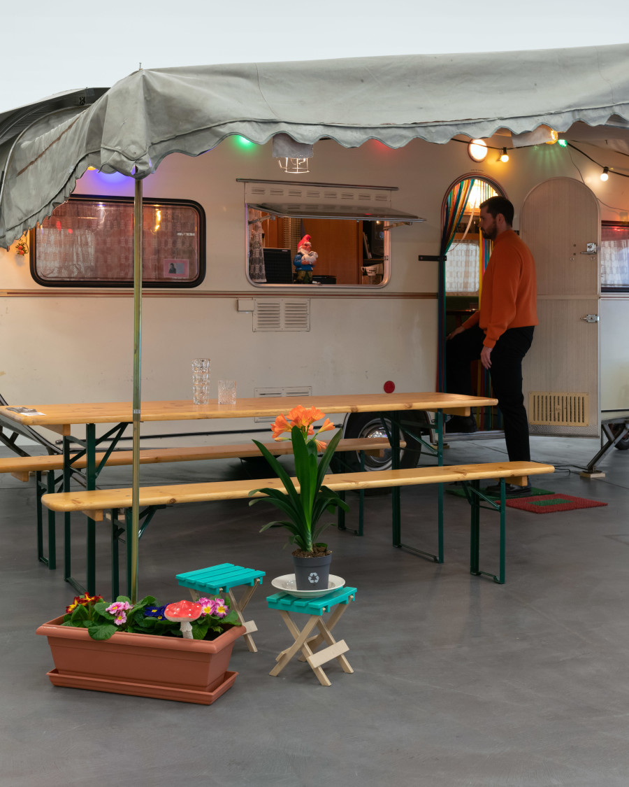 Esther Eppstein, Message Salon Wohnwagen, 1998-2000, Caravan with awning, furniture, brochures, photos, various materials, video and audio works. Sammlung Migros Museum für Gegenwartskunst, photo: Flavio Karrer