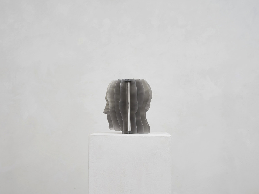 Markus Raetz, Nach P. d. F. (After P. d. F.), Bern, Nov. 2002, Aluminum sheets, 16 parts, plywood, painted (acrylic paint), 21.4 x 19.8 x 11.7 cm. Photo: SIK-ISEA, Zürich