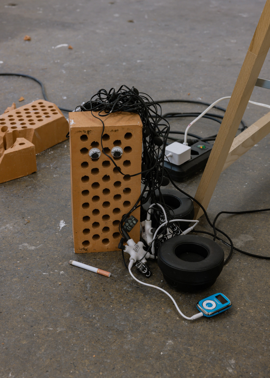 Exhibition view, Nelson Schaub, Platon est mort,  2025 / Photo : Julie Folly / Courtesy : the artist and WallStreet