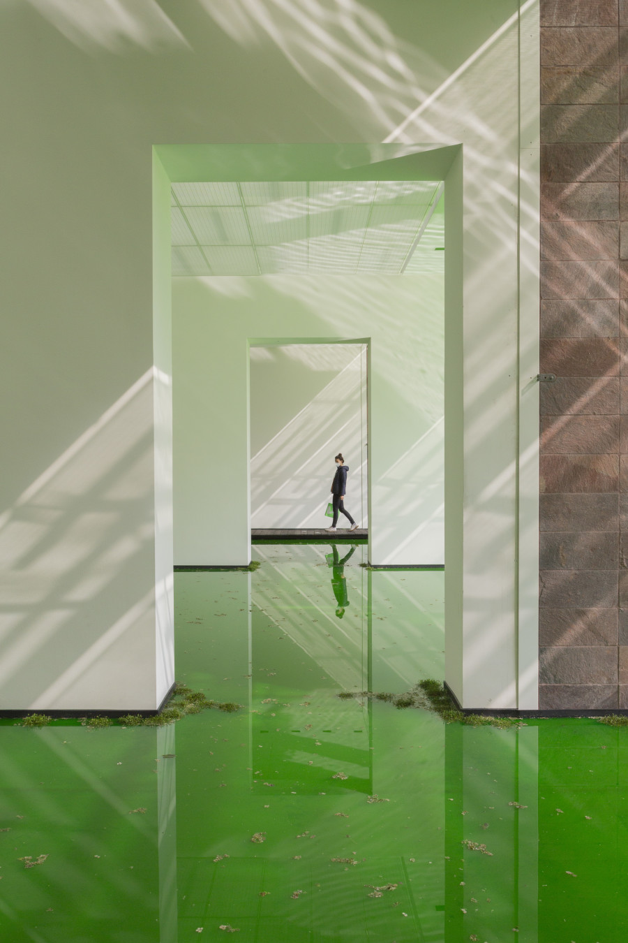 Installation view: Fondation Beyeler, Riehen/Basel, 2021 Courtesy of the artist; neugerriemschneider, Berlin; Tanya Bonakdar Gallery, New York / Los Angeles © 2021 Olafur Eliasson Photo:Pati Grabowicz