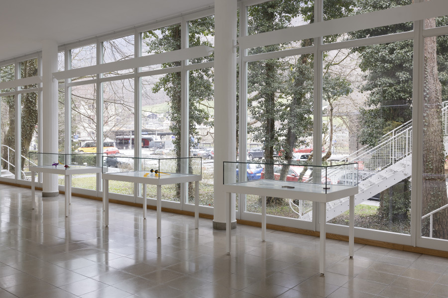 Linda Bilda, Die goldene Welt, installation view, Kunsthaus Glarus, 2025. Photo: Gina Folly