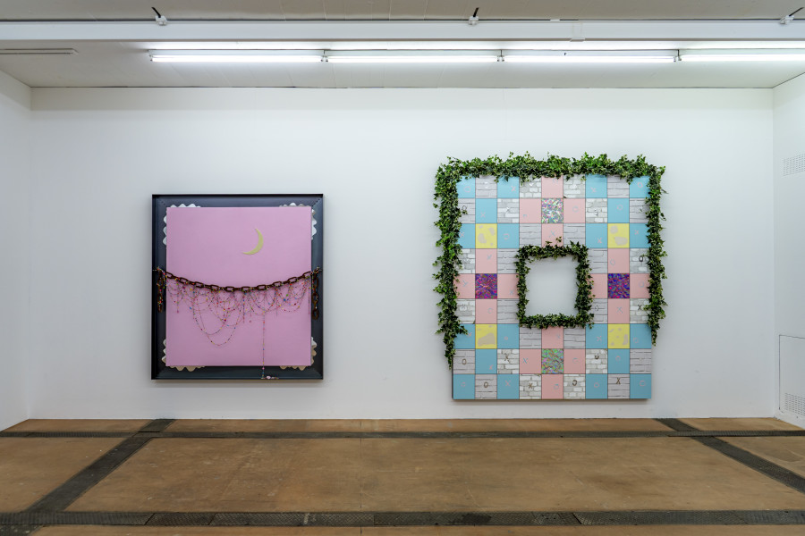Exhibition view of dreamstime by Sarah Benslimane at Centre d’Art Contemporain Genève (15.10.2022‒08.01.2023). © Centre d’Art Contemporain Genève. Photo : Julien Girard