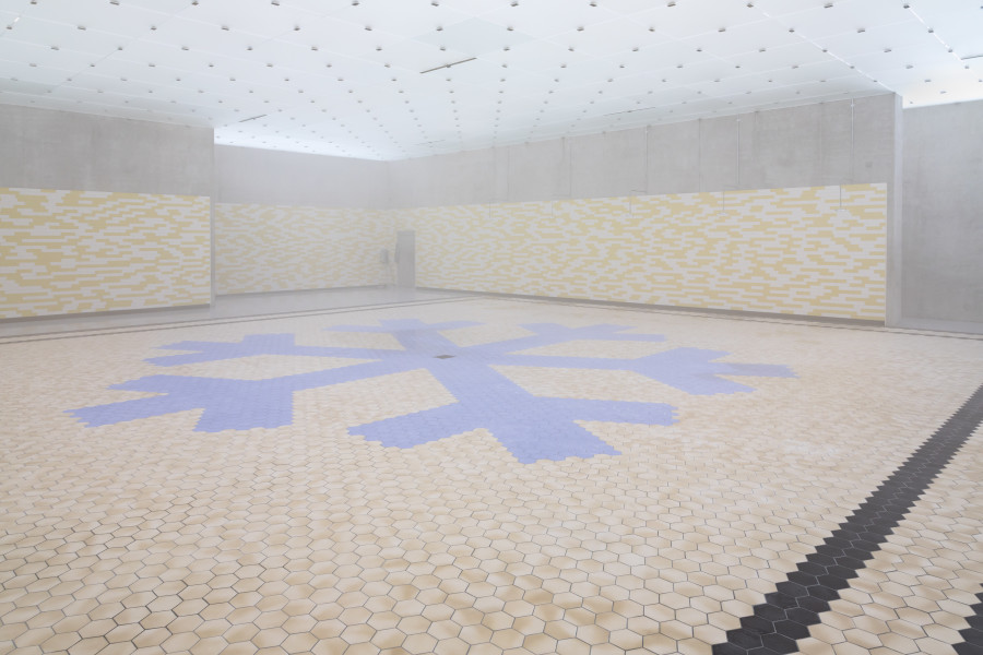 Bunny Rogers, Memorial, 2020, Installations view, ground floor, Kunsthaus Bregenz March 2020, Photo: Markus Tretter © Bunny Rogers, Kunsthaus Bregenz