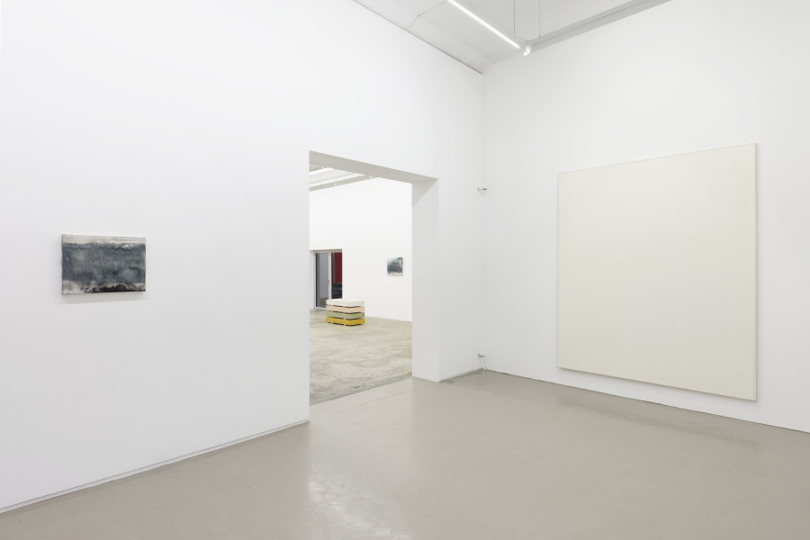 Exhibition view, Günther Wizemann, Oil Colour for Artists, Galerie Mark Müller, 2024. Copyrigh: the photographer Conradin Frei, the artist Günther Wizemann and the gallery.
