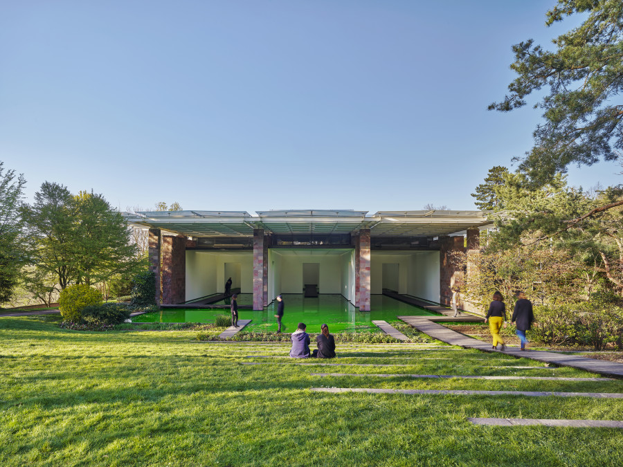Installation view, Fondation Beyeler, Riehen/Basel, 2021 Courtesy of the artist; neugerriemschneider, Berlin; Tanya Bonakdar Gallery, New York / Los Angeles © 2021 Olafur Eliasson Photo: Mark Niedermann