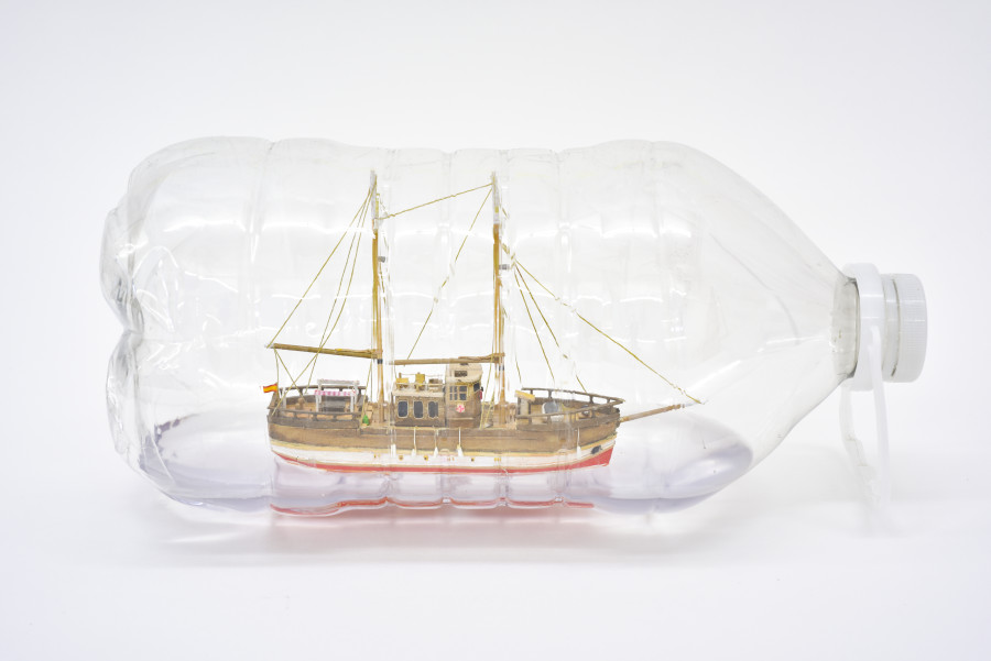 Exhibition view, Jorge Macchi, Drift Bottles, Galerie Peter Kilchmann, 2020.