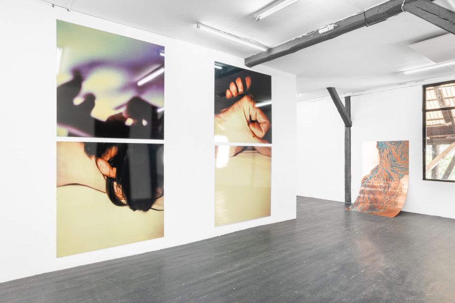 Hannah Villiger, Sculptural, 1996, Sculptural, 1995/97. Una Szeemann, Die verschobene Verdichtung eines Schläfers III, (The Displaced Compression of a Sleeper III), 2018. Photo: Kilian Bannwart
