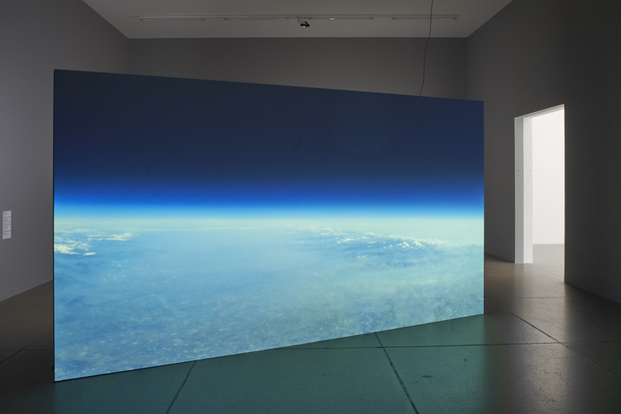 Installationsansicht Art as Connection 23.10.2021 – 9.1.2022, Aargauer Kunsthaus, Aarau. Foto: Dominic Büttner, Zürich