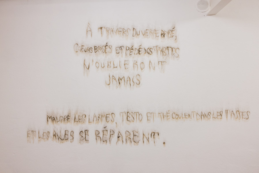 Romy Colombe. K, Fire poem / Wonder n°16: Apprendre à prendre soin, 2022/ Photo: Julie Folly / Courtesy: the artist and WallStreet