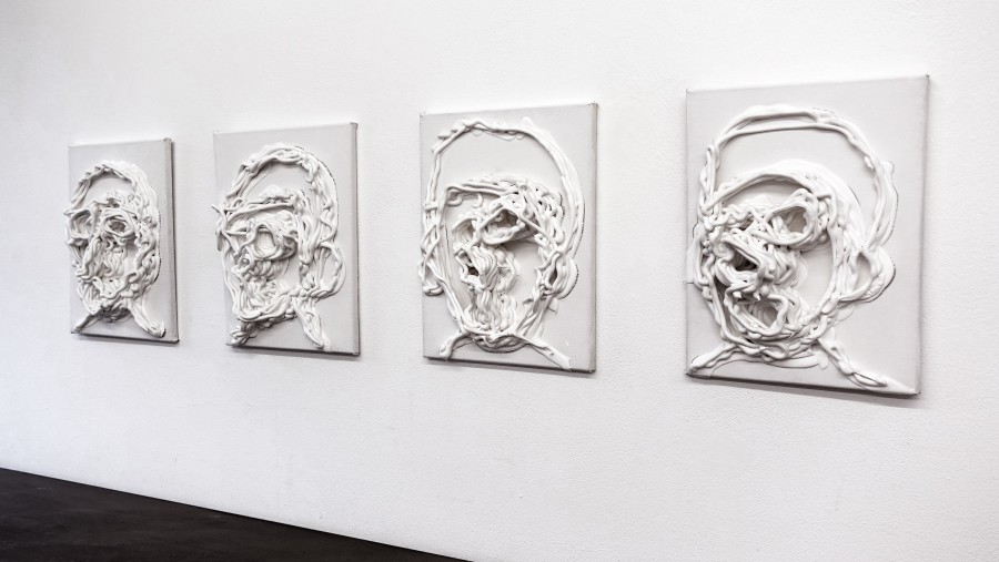 Installation view, Christian Eisenberger, Sehn saat zieh ohne n, Galerie Nicola von Senger, 2022.