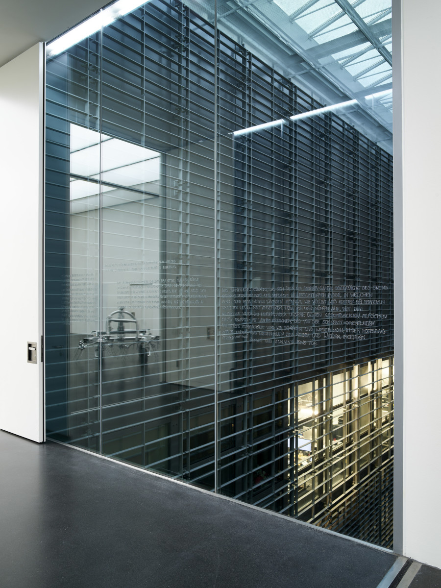 Exhibition view, Solo Martian M. Mächler mit Esther Vorwerk & André Veigas P., Kunstmuseum Luzern, 2023-2024. Photo: Marc Latzel