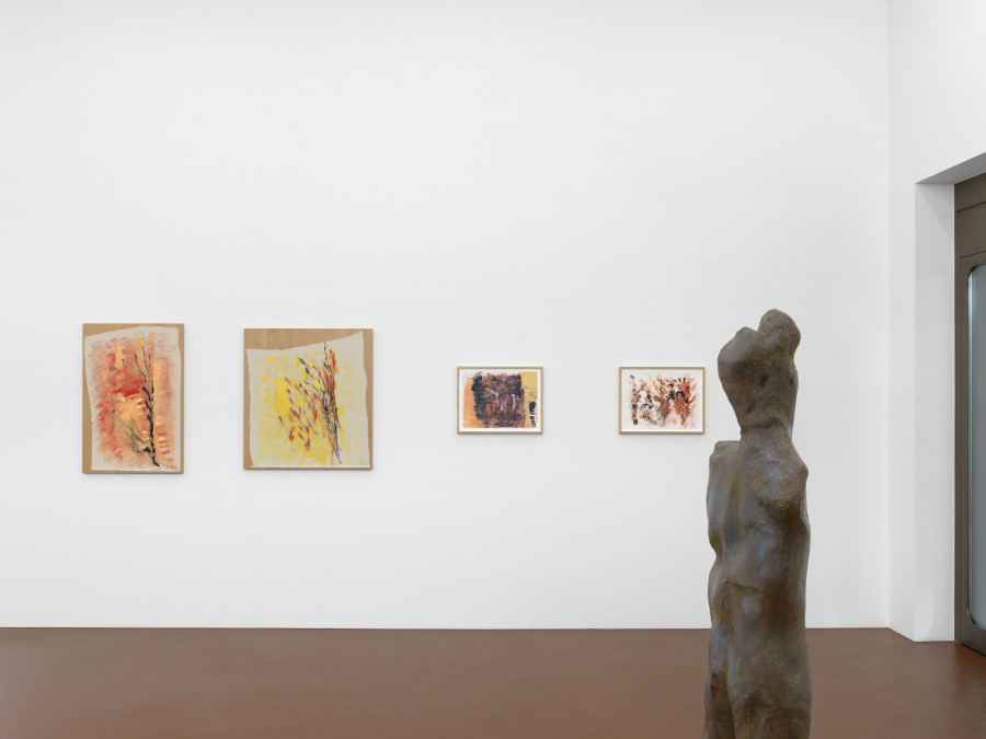 Simone Fattal, Sitter, Installation views, Karma International, Zurich, 2024. Courtesy of the artist and Karma International, Zurich. © Simone Fattal. Photo credits: Annik Wetter
