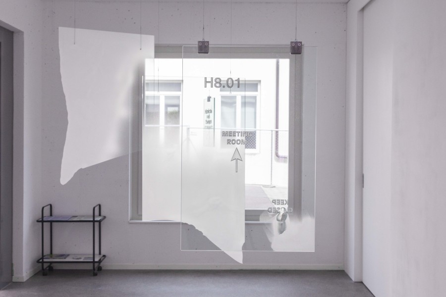 Eva Zornio: Redevenir poisson, Exhibition view, 2023, Espace 3353, photo: Anastasia Mityukova.