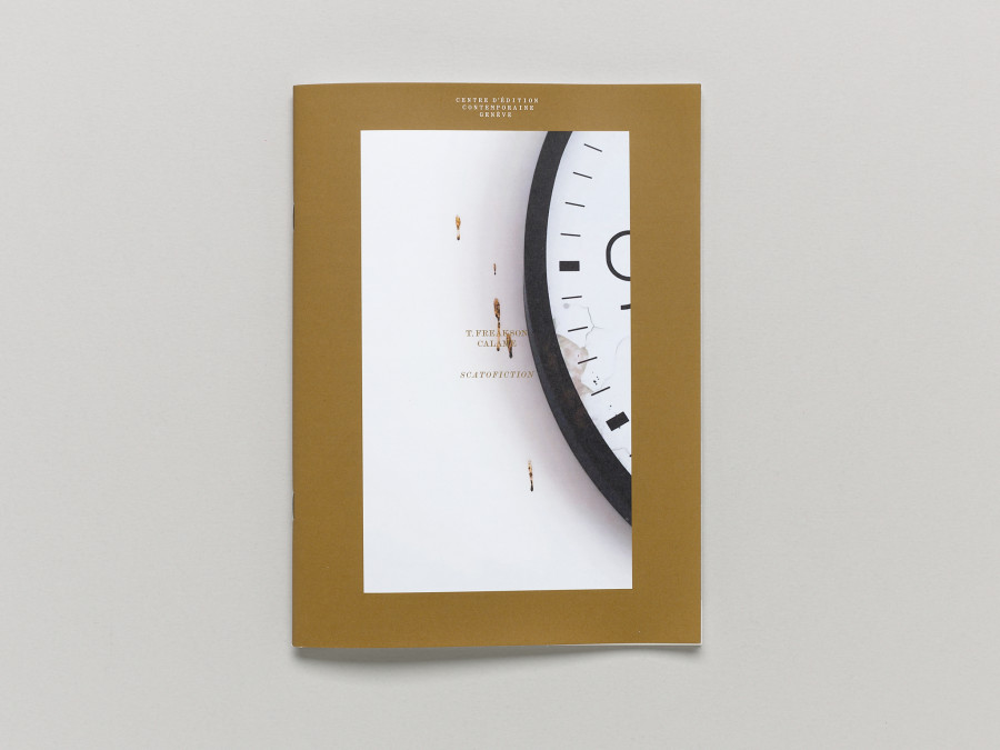 T. Freakson Calame, SCATOFICTION, Before publication 13, brochure, 32 pages, single booklet, 17,2 × 23,5 cm, offset, stapled binding, 250 copies. Graphic design: Niels Wehrspann, Lausanne. Edition of the Centre d’édition contemporaine, Geneva, 2025. Courtesy Centre d’édition contemporaine, Geneva. Photo : © Sandra Pointet