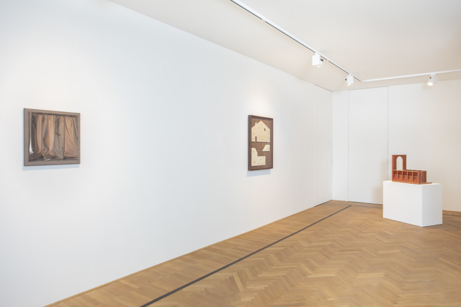 Installation shots of Interior" with works by Elena Alonso, EJR Barnes, Christian Hidaka, Caitlin MacBride, Kilian Rüthemann, Sam Stewart, Laila Tara H, Raphaël Zarka, exhibited at Galerie Fabian Lang, Zurich, (21 April 2023 - 2 June 2023). Credit: Courtesy of the artists and Galerie Fabian Lang. Copyright: © Fabian Lang