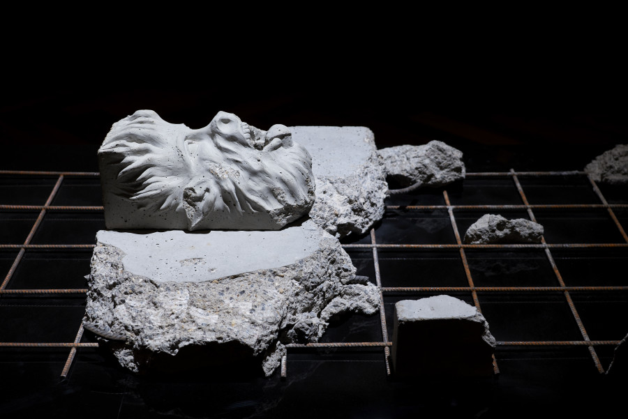 Valentin Noujaïm, Gargoyle (2), 2024, detail, in: Valentin Noujaïm, PANTHEON, Kunsthalle Basel, 2025, photo: Philipp Hänger / Kunsthalle Basel