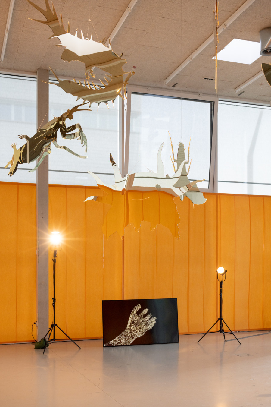 Installation view Derek Tumala Eyes Melted Gold. Natunaw na ginto ang mga mata, der TANK, Institute Art Gender Nature HGK Basel FHNW, 2025, photo: Finn Curry