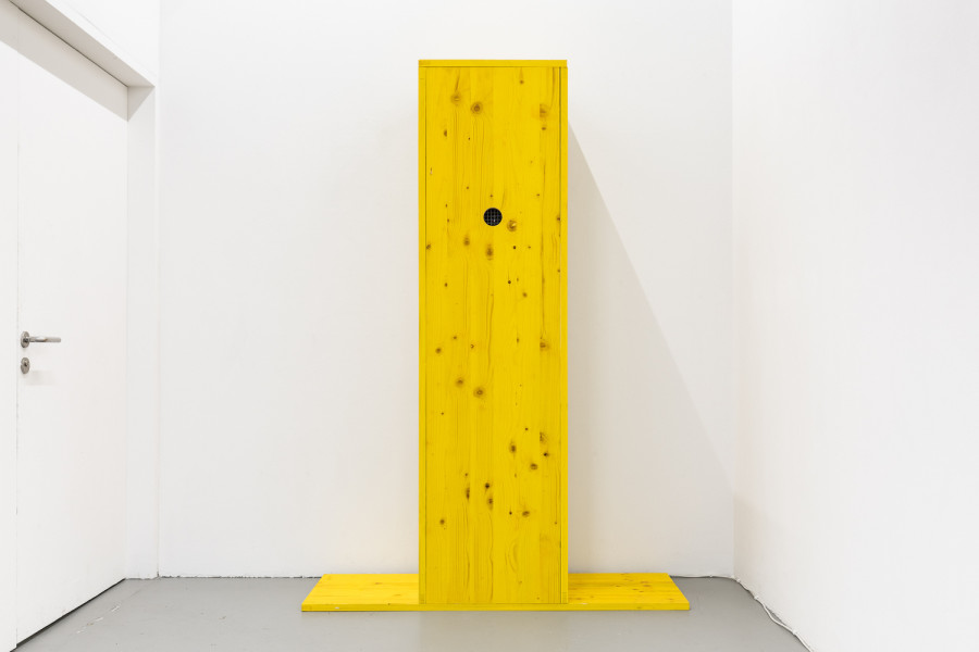 Exhibition view, Quido Sen, Sorgen Sie dafür, dass nach Ihrem Ableben Ihr Vorsterbekapital in richtige Hände kommt, Kunsthalle Luzern, 2023. Photo credit: Kilian Bannwart