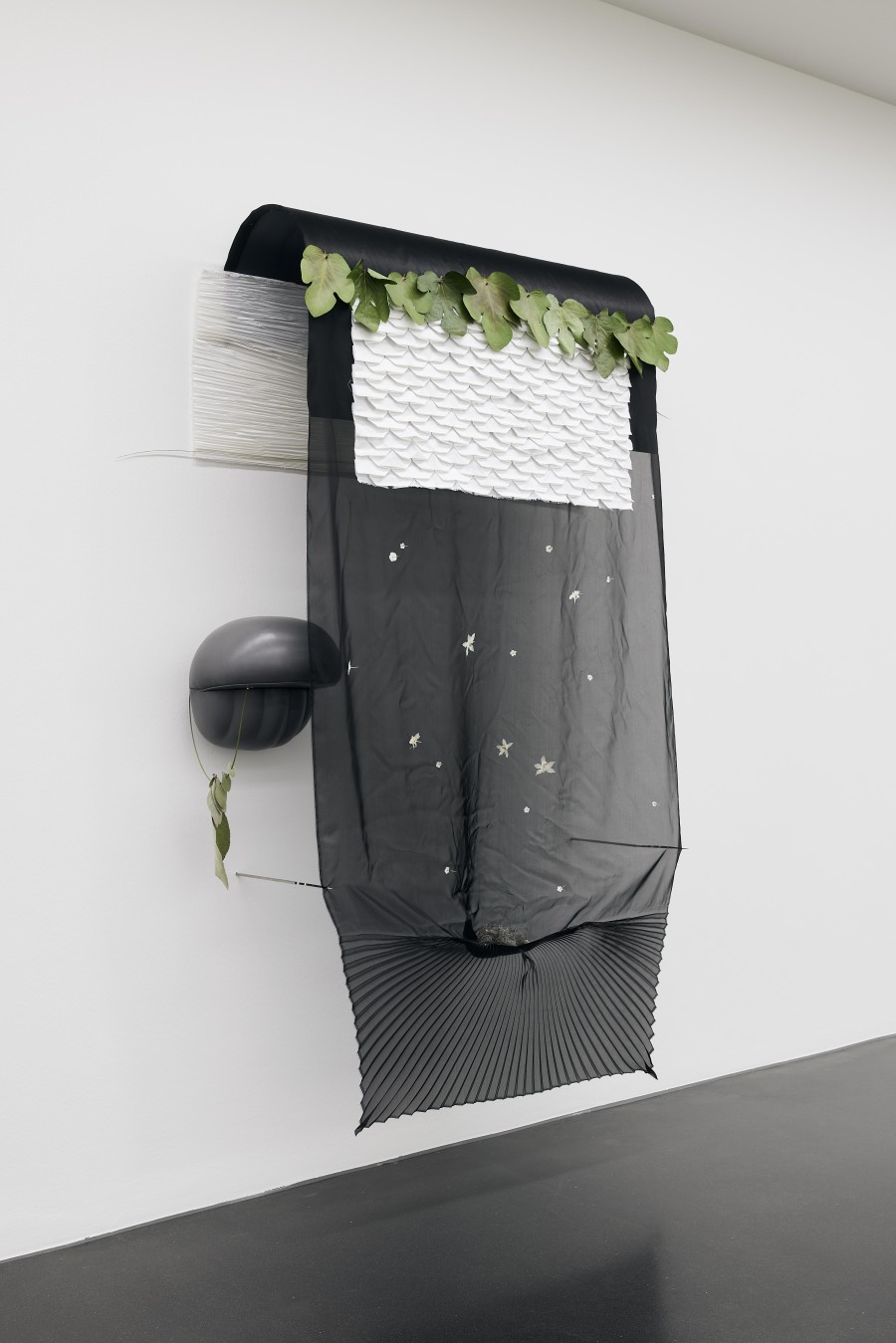 Maude Léonard-Contant, Cattails, 2023. Photo: Moritz Schermbach