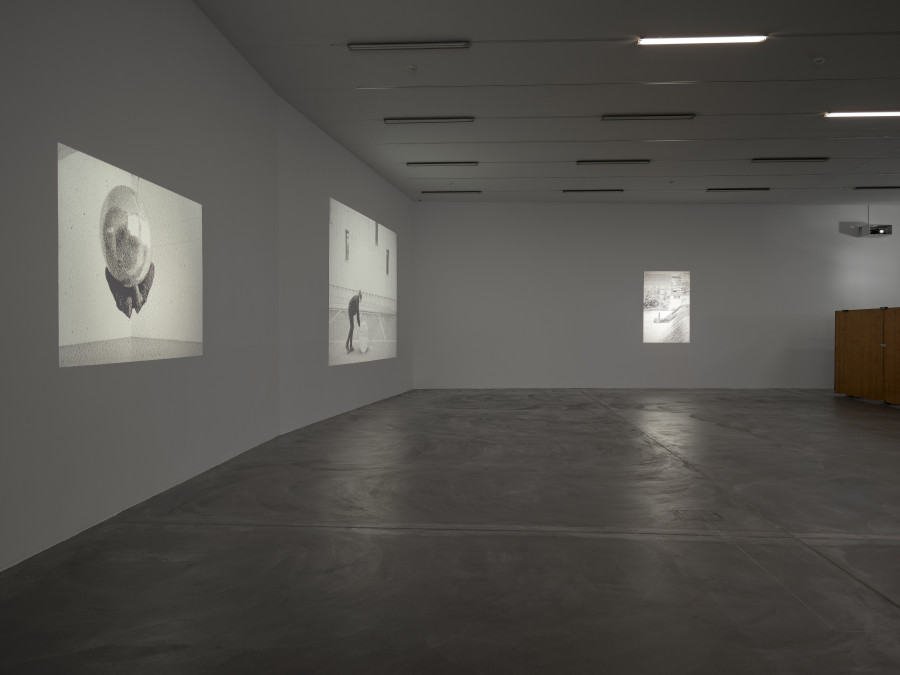 Klara Lidén, Over out und above, Kunsthalle Zürich, 2025. Image: Cedric Mussano