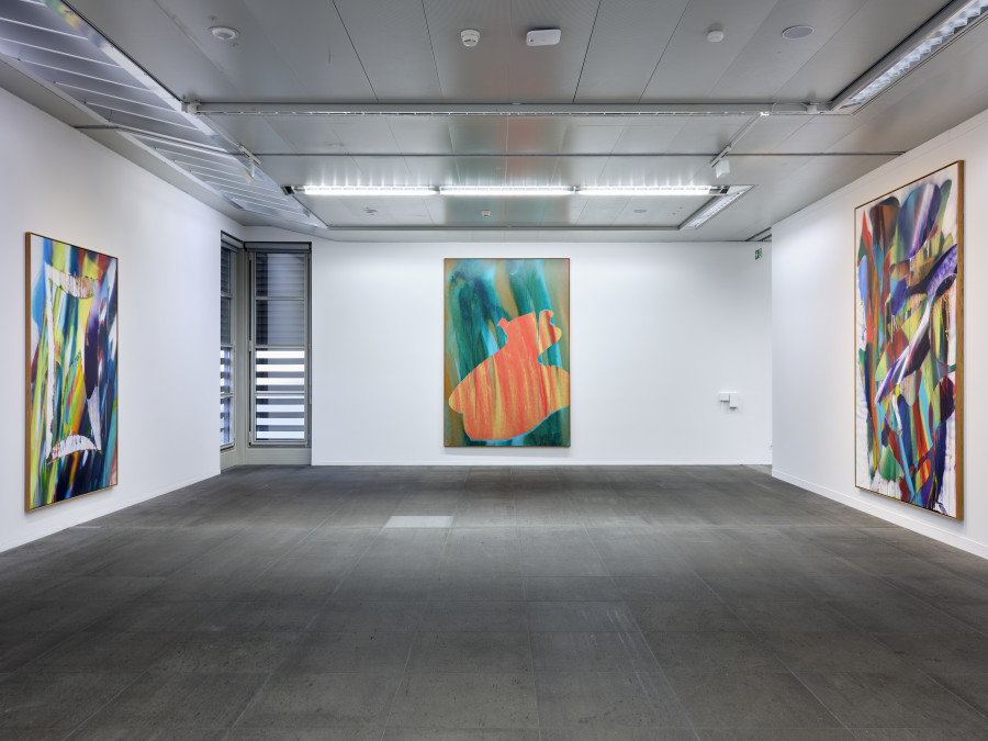 Ausstellungsansichten: Katharina Grosse. Studio Paintings, 1988–2022. Foto: © Rolf Siegenthaler / Kunstmuseum Bern