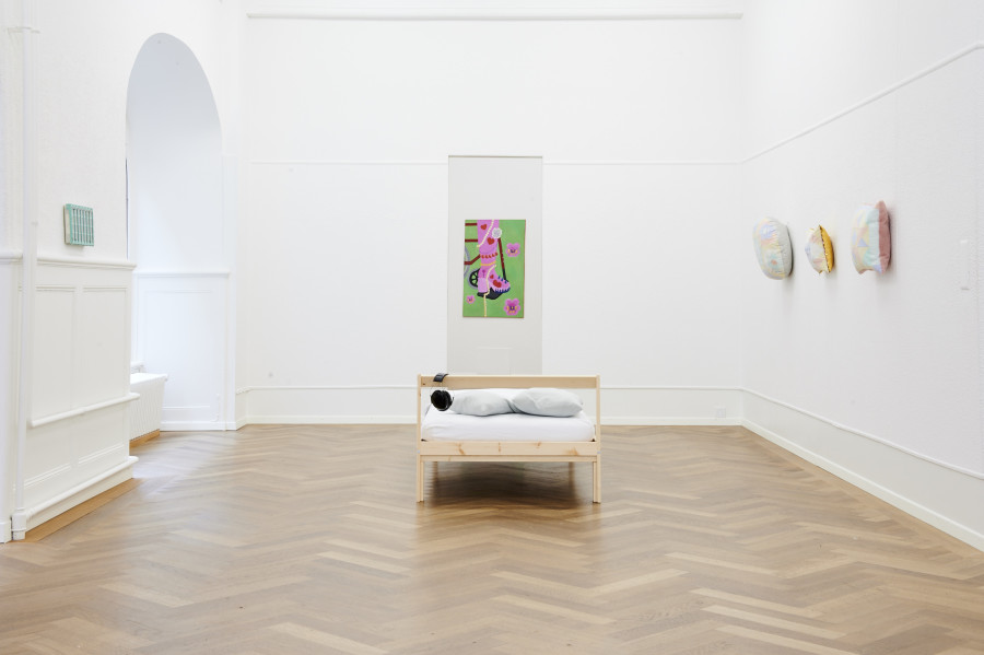 Installation view, Sweet Crip, KRONE COURONNE, 2023. Credits © Alizée Quinche