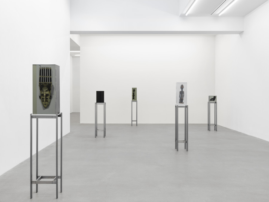 Installation view, Matthew Angelo Harrison, American Ghost, Galerie Eva Presenhuber, Waldmannstrasse, Zurich, 2024. © Matthew Angelo Harrison. Courtesy the artist and Galerie Eva Presenhuber, Zurich / Vienna. Photo: Stefan Altenburger Photography, Zürich