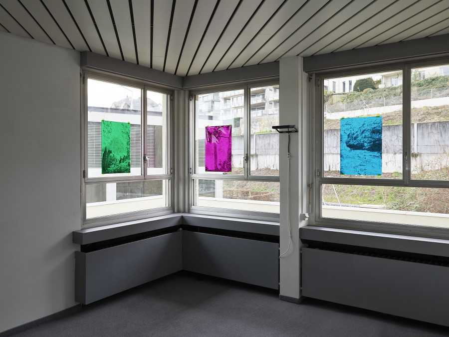 Installation view, light life memories, Nils Dunkel, flatmarkus, Kilchberg, Zürich, 2025.