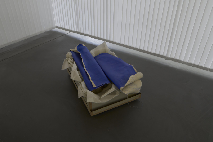 Azize Ferizi, seasonal labour , 2025. Photo: Guillaume Python. Courtesy of the artist and Kunsthalle Friart Fribourg