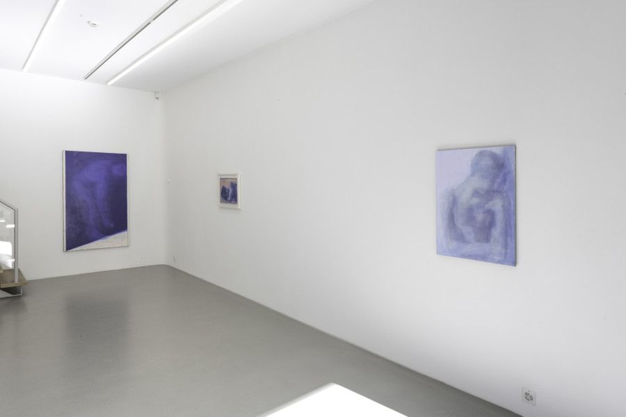 Installation view, Simon Martin, 13 images par seconde, 2023, Galerie Peter Kilchmann