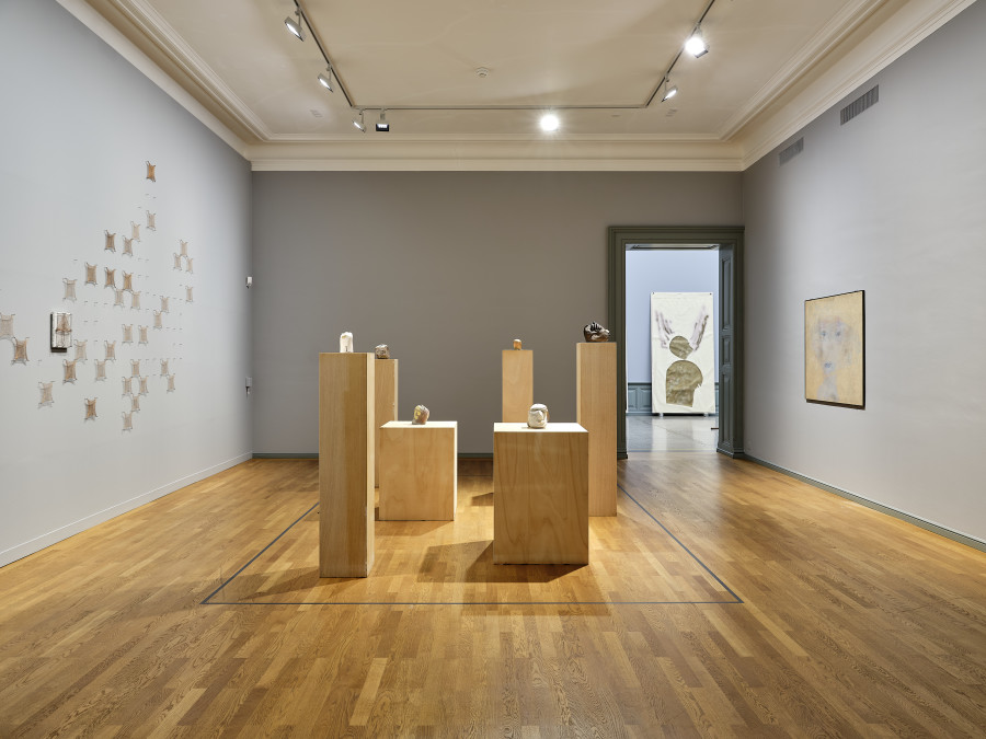 Installation view ‘Marisa Merz. Ascoltare lo spazio / Listen to the Space’, Kunstmuseum Bern, 2025, photo: Rolf Siegenthaler, © Kunstmuseum Bern