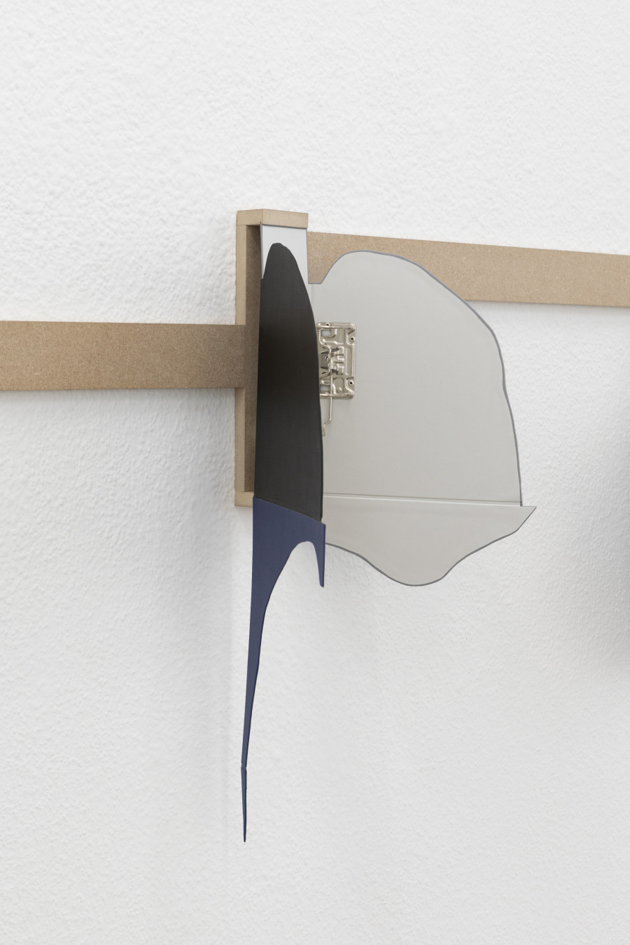 Installation view, A SEQUEL SEEPING NEARBY, Leolie Greet, KRONE COURONNE, 2025. Photo credit: Michal Schorro