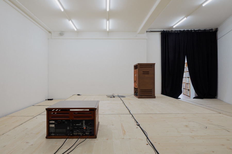 Installation view, SOMA5, Tobias Maria Koch, KRONE COURONNE, 2025. Photo credit: Guadalupe Ruiz