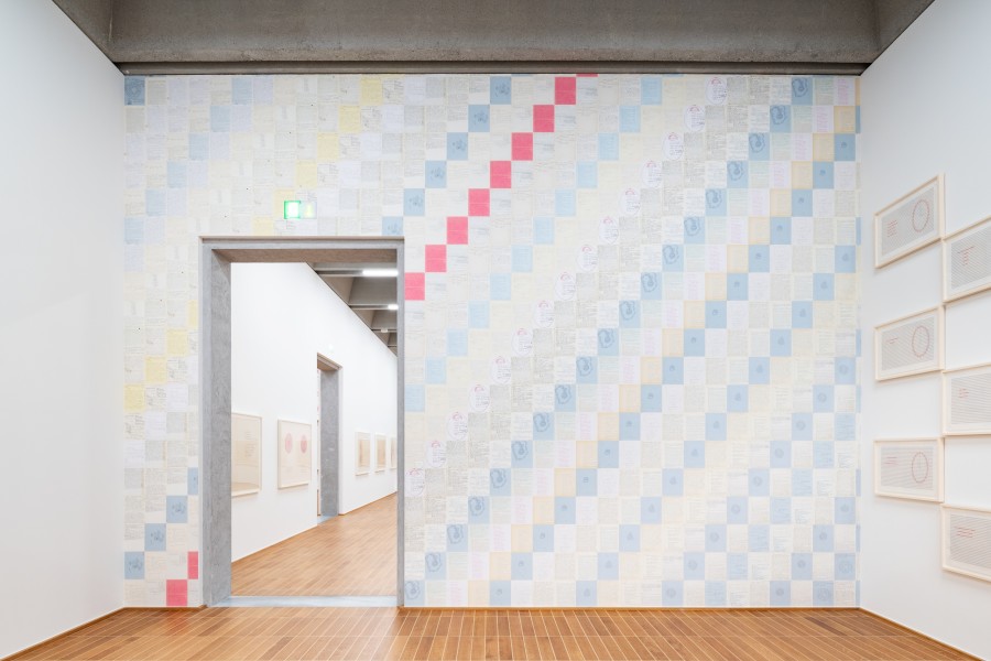 Exhibition view, Louise Bourgeois x Jenny Holzer, The Violence of Handwriting Across a Page. Kunstmuseum Basel, 2022. Photo: Jonas Hänggi. Courtesy: The Easton Foundation and ProLitteris