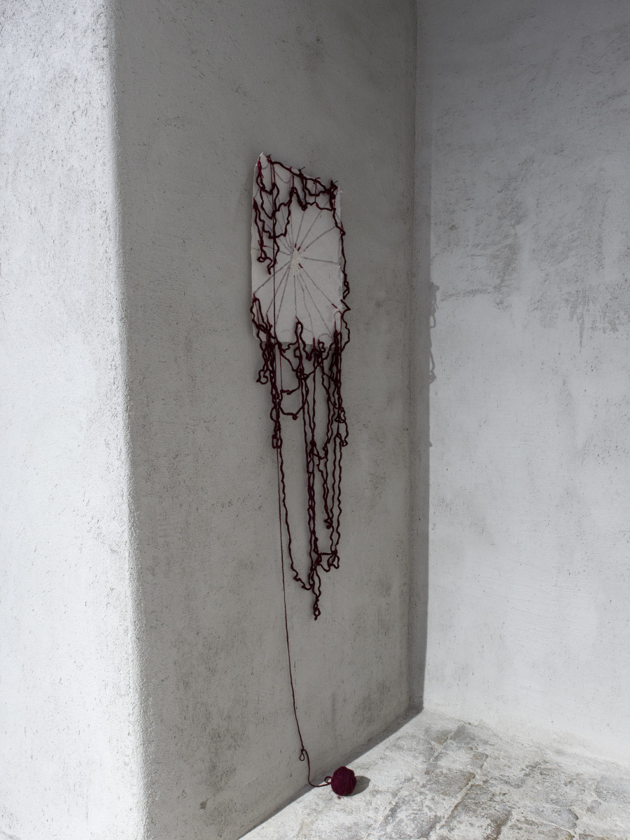 Exhibition view «nudos de tiempo» by ektor garcia, mixed media installation, Cabaret Voltaire 2022. Photo: Cedric Mussano. Courtesy: the artist