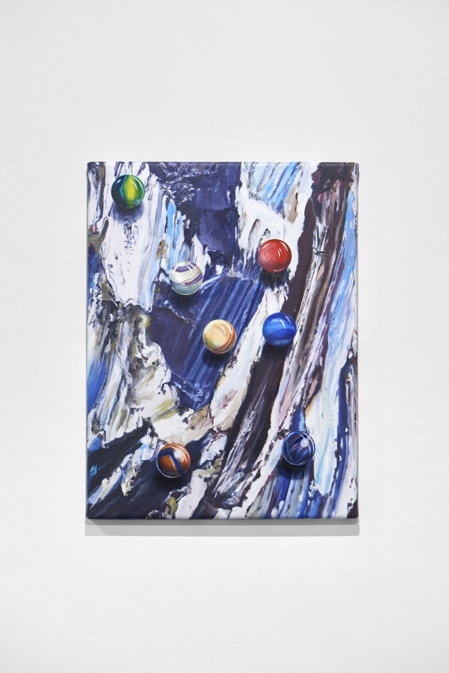 Mathieu Dafflon, Mariana and Diogo’s marbles, 2022. Oil on canvas, 42 x 32 cm, (Ref. DAF010204). Photo: by Philipp Hänger