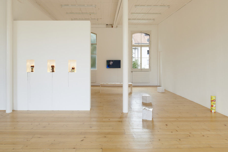 13. Exhibition view, Monika Emmanuelle Kazi, La cour des grands, 2022, Kunsthalle Friart Fribourg. Photo : Guillaume Python. Courtesy Kunsthalle Friart Fribourg