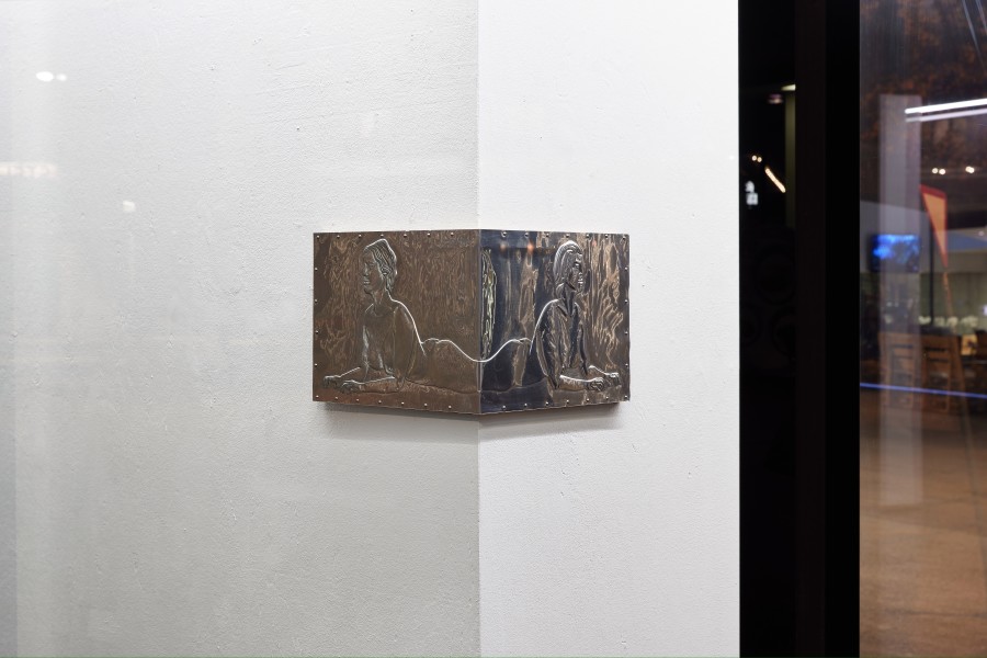 Paula Santomé, Narrow World, 2023. Handmade aluminium embossing, apple tree wood. 30 x 80 x 80 cm. Unique. Photographer: Moritz Schermbach. Courtesy of the artist and VITRINE London/Basel.