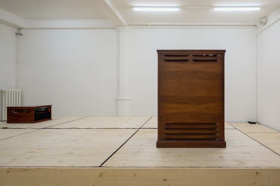 Installation view, SOMA5, Tobias Maria Koch, KRONE COURONNE, 2025. Photo credit: Guadalupe Ruiz