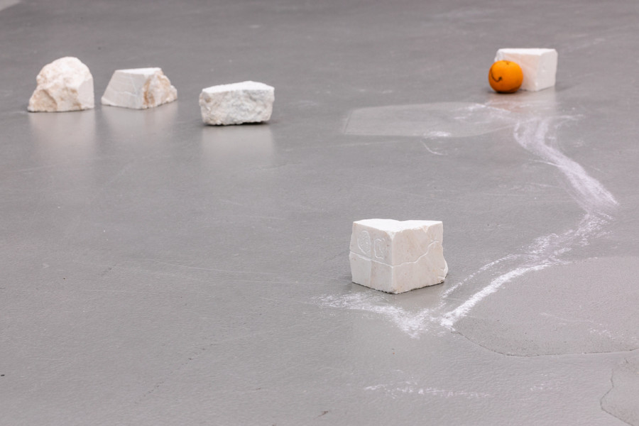 Exhibition view, Olivia Abächerli, the center and the other, Kunsthalle Luzern, 2023. Photo credit: Kilian Bannwart