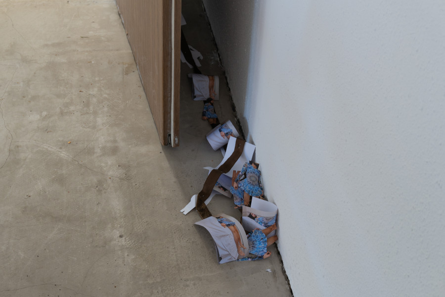 Exhibition view, Sven Gex, celebratory, Halmet, Zürich, 2025. Sven Gex, garland for ‚celebratory‘ (holbein/mcqueen), 2025, hand cut printed pictures, staples, velvet ribbon