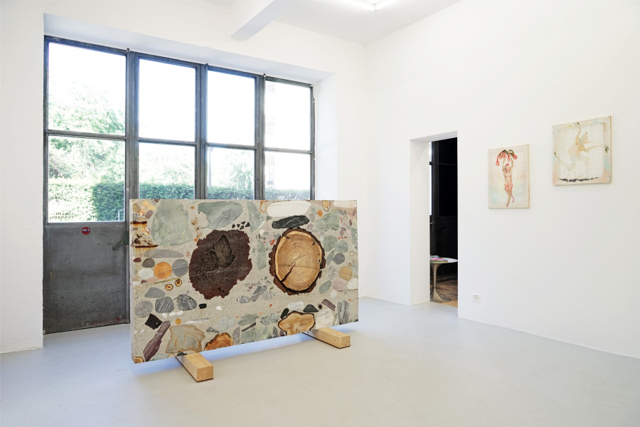 Wie tief ist die Zeit? (Cut), 2017 Concrete and various raw materials, 120 x 206 x 16 cm
