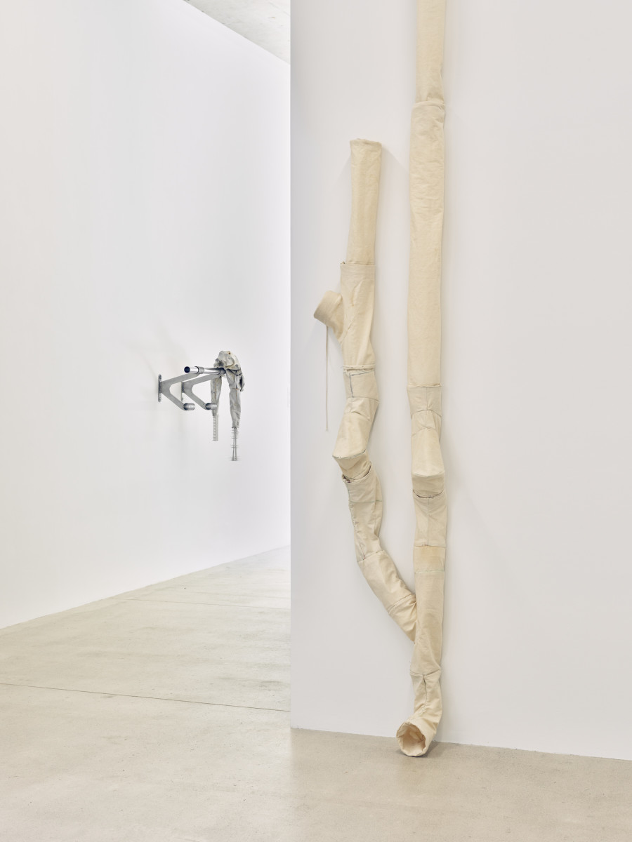 Installation view, Christiane Blattmann, Submissive Sculpture, Damien & The Love Guru, Zürich, 2025. Courtesy of the artist and Damien & The Love Guru, Brussels/Zurich. Photography : Felix Jungo