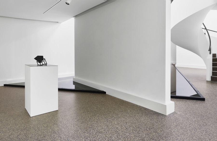 Per Barclay: Aperture, Exhibition view. Photo: Philipp Hänger. Courtesy the artist and Wilde