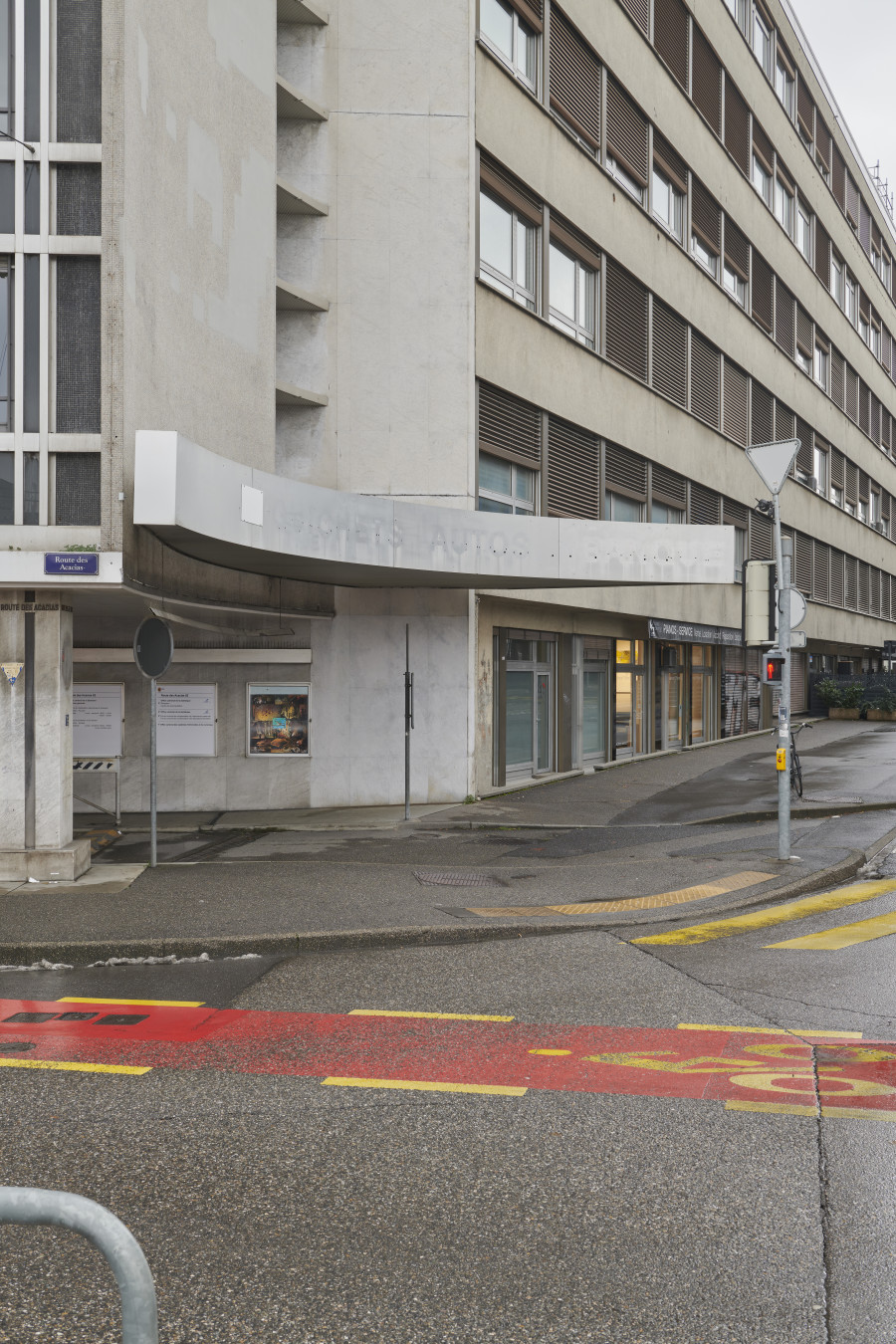 Exhibition view, Lauren Huret, Le musée invisible, Art au Centre Genève, 2022-2023. Photo credit: Thomas Maisonnasse