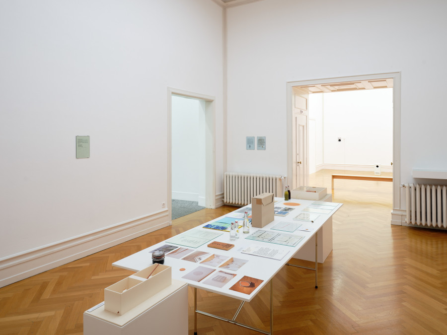 Exhibition view, Back to the Future, George Steinmann, Lofty Dryness. A growing Sculpture, 2003 – 2024, Kunsthalle Bern. Photo: David Aebi.